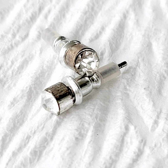 ๐๐ Vintage Key to Her Heart Silver Charm Pendant & Stud Earrings Set - Picture 5 of 9